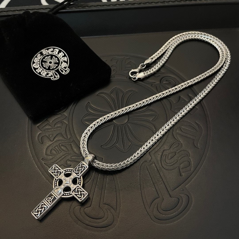 Ch*0me He**ts necklaces
